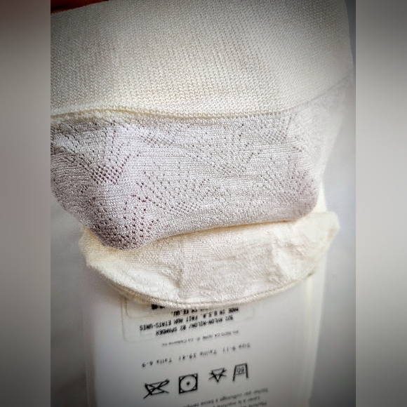 Liz Claiborne Women's Ivory Trouser Socks, Large (Sizes 9-11) Brand New NWT - Picture 5 of 8